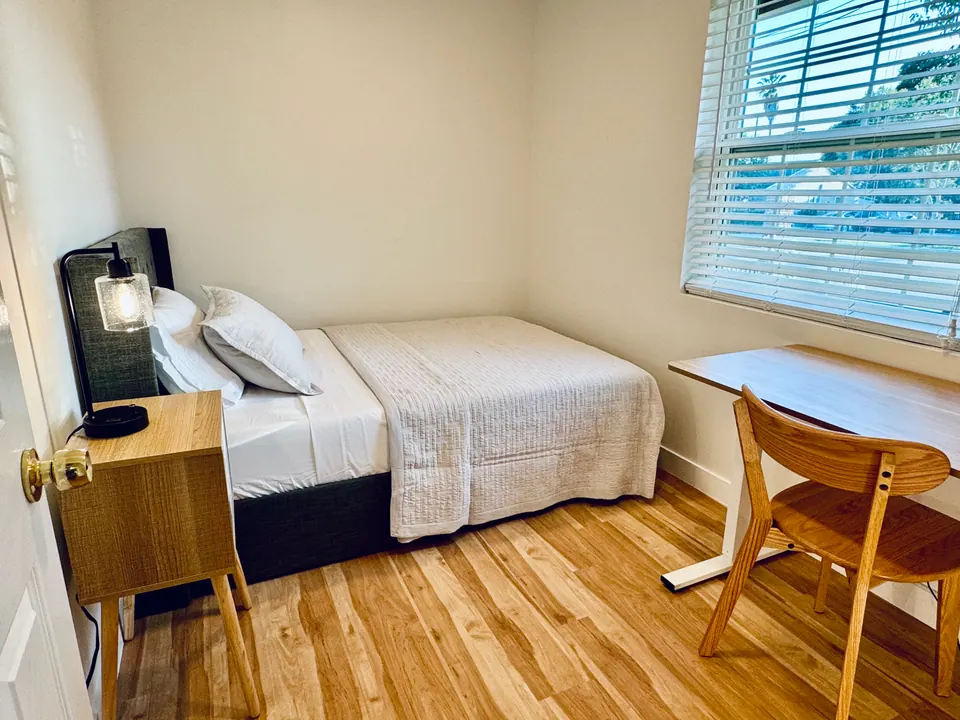 Bedroom 3 with desk and chair